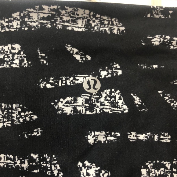 LIKE NEW! Hi-Rise Wunder Under Pant - Picture 9 of 12